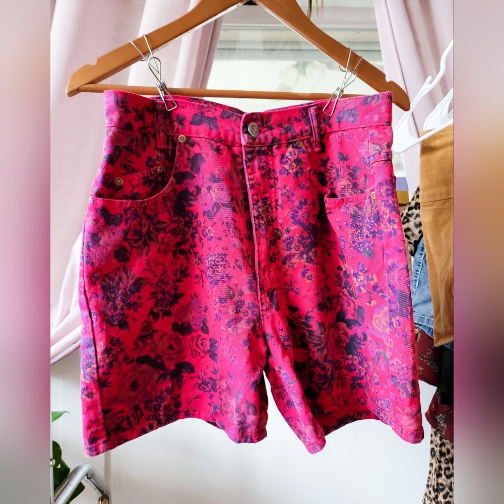 VINTAGE HOT PINK DENIM SHORTS